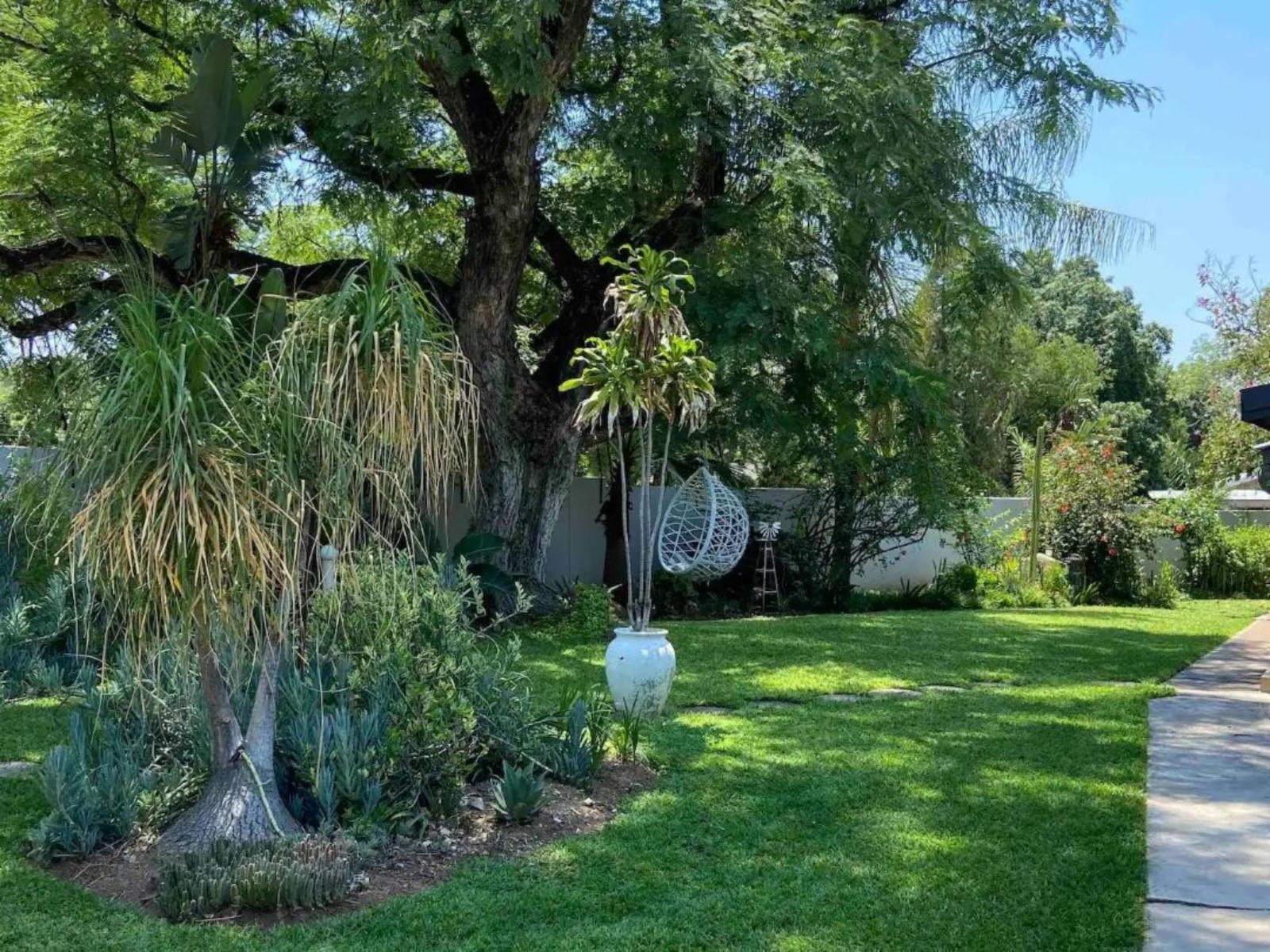 Garden area at Monet Guesthouse